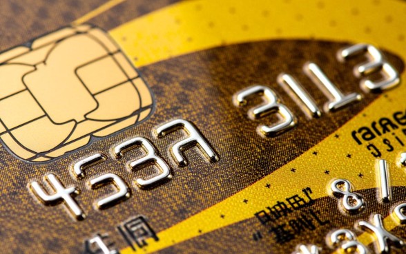 信用卡欠钱还不上会连累家人吗