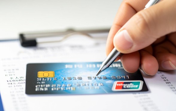 信用卡10万最低还款额是多少